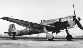 Focke-Wulf Ta 152. Note the elongated fuselage, longer wings, and inverted V 12 engine. (San Diego Air and Space Museum)